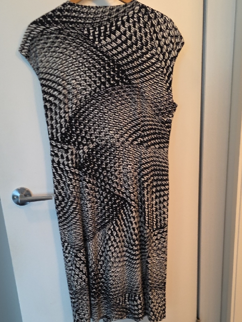Windsmoor Black & White Geometric Wrap Midi Dress - Picture 4 of 6